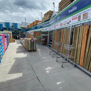 724-bandm-perth-store-with-garden-centre-opening-gc-3