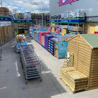 724-bandm-perth-store-with-garden-centre-opening-gc-5