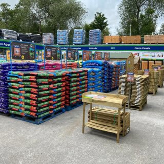 726-bandm-flint-store-with-garden-centre-gc-3