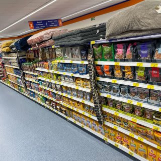 728-bandm-bentley-bridge-store-10