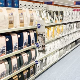 729-bandm-ilford-newbury-store-15