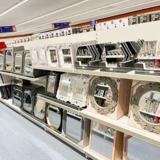 729-bandm-ilford-newbury-store-18