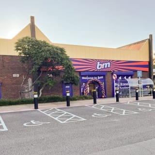 729-bandm-ilford-newbury-store