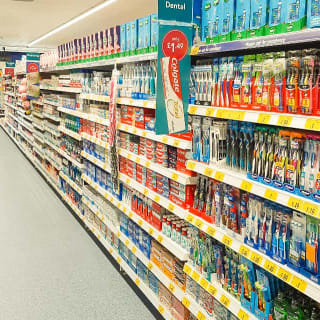 730-bandm-hedge-end-store-10