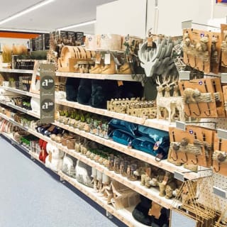 730-bandm-hedge-end-store-17