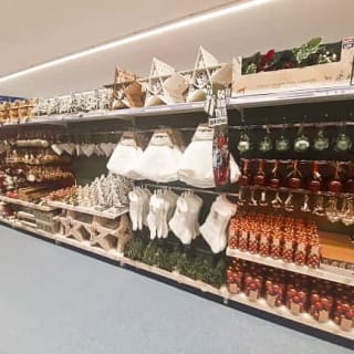 730-bandm-hedge-end-store-40