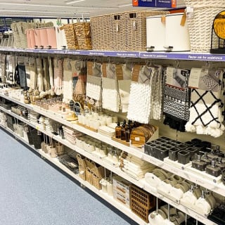 731-bandm-portadown-store-14