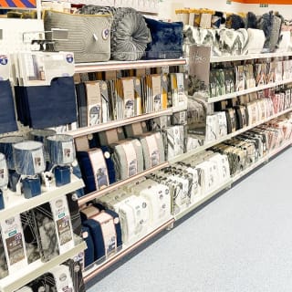 732-bandm-damolly-newry-store-17