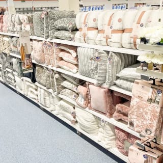 732-bandm-damolly-newry-store-18