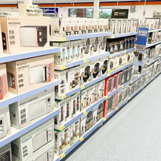 732-bandm-damolly-newry-store-31