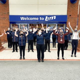 732-bandm-damolly-newry-store-51