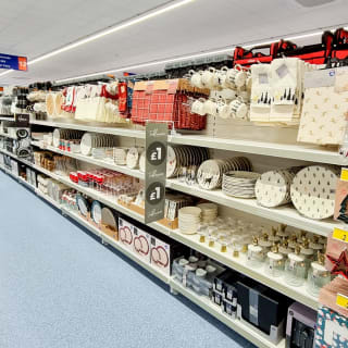 733-bandm-haverfordwest-store-55