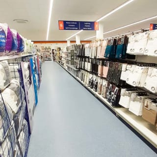 734-bandm-lakeside-store-4