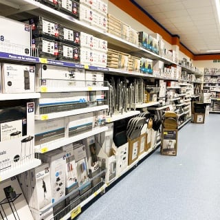 734-bmstores-scunthorpe-reopening-18