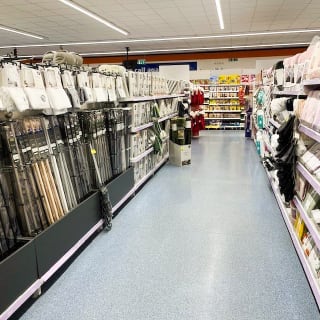 734-bmstores-scunthorpe-reopening-31