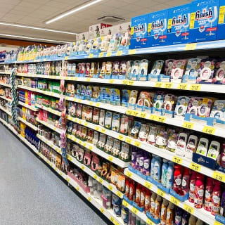 734-bmstores-scunthorpe-reopening-32