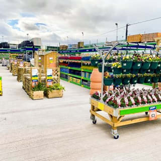 735-bandm-crieff-store-opening-12