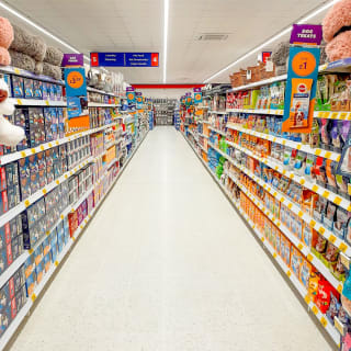 735-bandm-crieff-store-opening-14