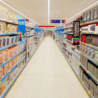 735-bandm-crieff-store-opening-19