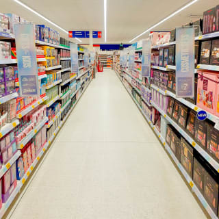 735-bandm-crieff-store-opening-20