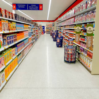 735-bandm-crieff-store-opening-33