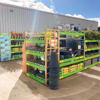 735-bandm-crieff-store-opening-4