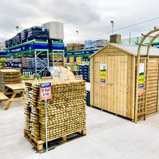 735-bandm-crieff-store-opening-9