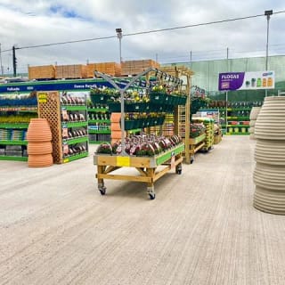 735-bandm-crieff-store-opening