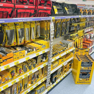 737-bandm-weedon-road-store-opening-211