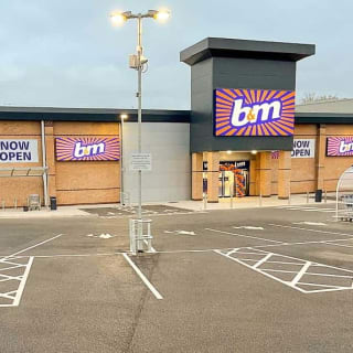 737-bandm-weedon-road-store-opening-521