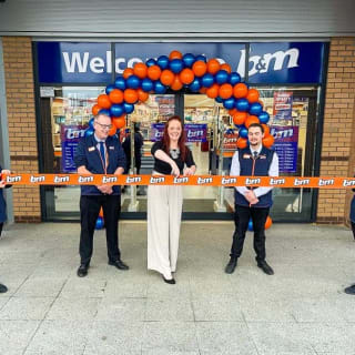 737-bandm-weedon-road-store-opening-571