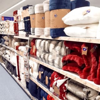 738-bandm-bispham-store-10