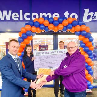 738-bandm-bispham-store