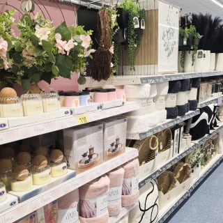 741-bmstores-raw-dykes-refit-17