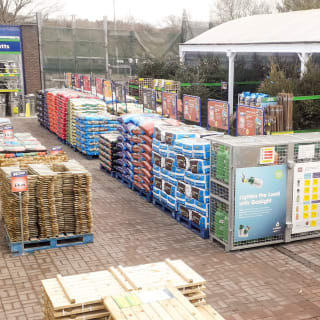 742-bandm-dartford-store-9