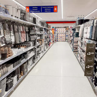 743-bandm-skelmersdale-store-10