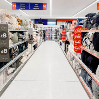 743-bandm-skelmersdale-store-12