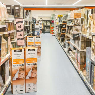 745-bandm-border-store-11