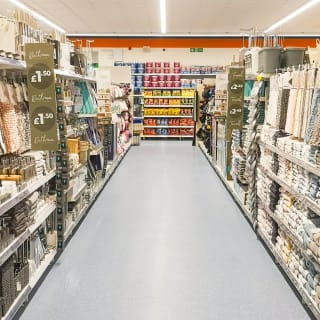 745-bandm-border-store-3