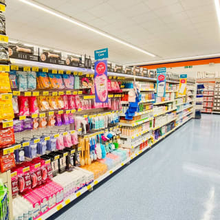 746-bandm-carlton-street-store-33