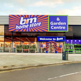 749-bandm-festival-park-store-16