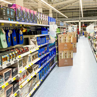 749-bandm-festival-park-store-9