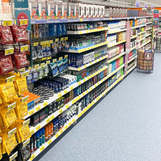 751-bandm-colindale-store-12