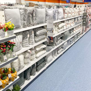 751-bandm-colindale-store-17
