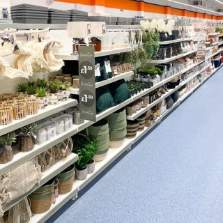 751-bandm-colindale-store-19