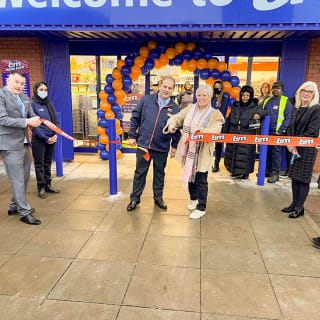 751-bandm-colindale-store-43