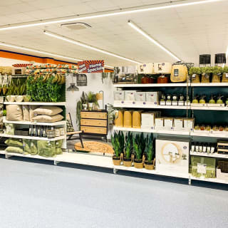 752-bandm-seamer-road-store-21