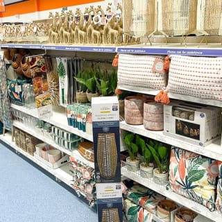 754-bandm-pitsea-store-20