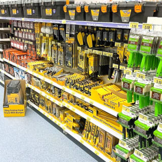 754-bandm-pitsea-store-25