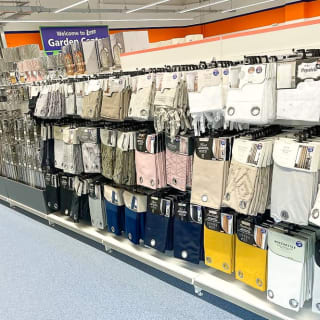 754-bandm-pitsea-store-28